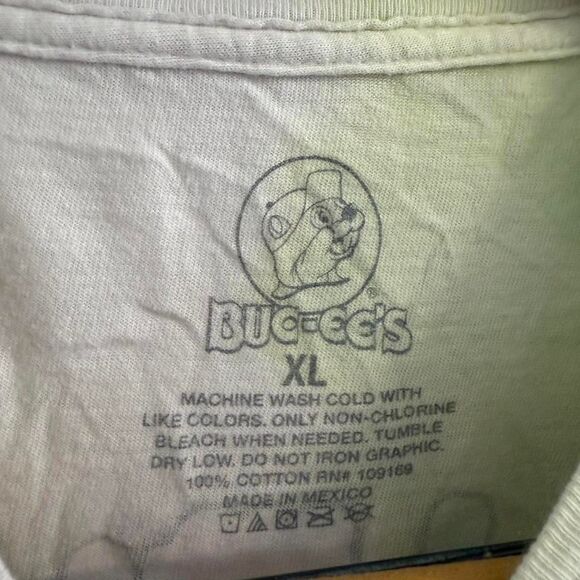 Buc-ee's Easter tie dye T-shirt. Adult Size XL - Picture 2 of 3